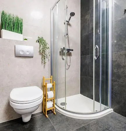 Апартаменты Downtown Sinatra Air-conditioned